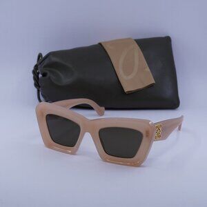 Loewe LW40145I 72E Cat Eye Sunglasses – Shiny Pink/Brown
